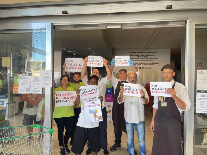 Gruppo Catania protesta caro energia Gruppo Catania protesta caro energia