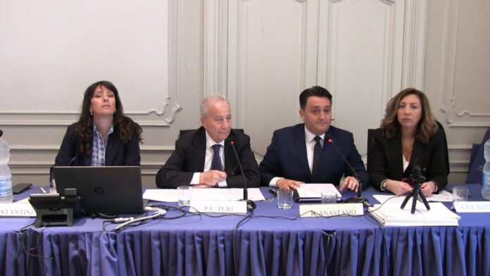 Rastrelli (FdI): “Tutelare i lavoratori delle aziende sequestrate”