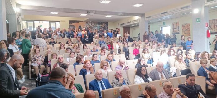 Comune di Pomigliano ed Asl Napoli 3 Sud insieme per la promozione della corretta alimentazione Comune di Pomigliano ed Asl Napoli 3 Sud insieme per la promozione della corretta alimentazione